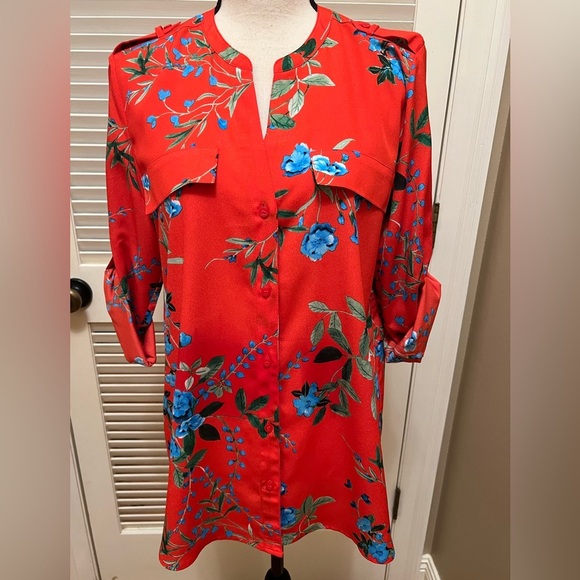 151. Calvin Klein Floral Print Roll Tab Sleeves Blouse in Vibrant Red, Size Med - Picture 13 of 14